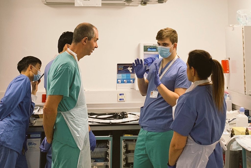 poodocnisha's tweet photo. Team huddle, colonic full thickness resection and post procedure team photo... Another successful case all down to our fantastic team. Well done to a fabulous endoscopy nursing team!
@Imperialpeople @SigsworthJanice @ImperialSandC @SynMedUK https://t.co/xKVD0KnCnY