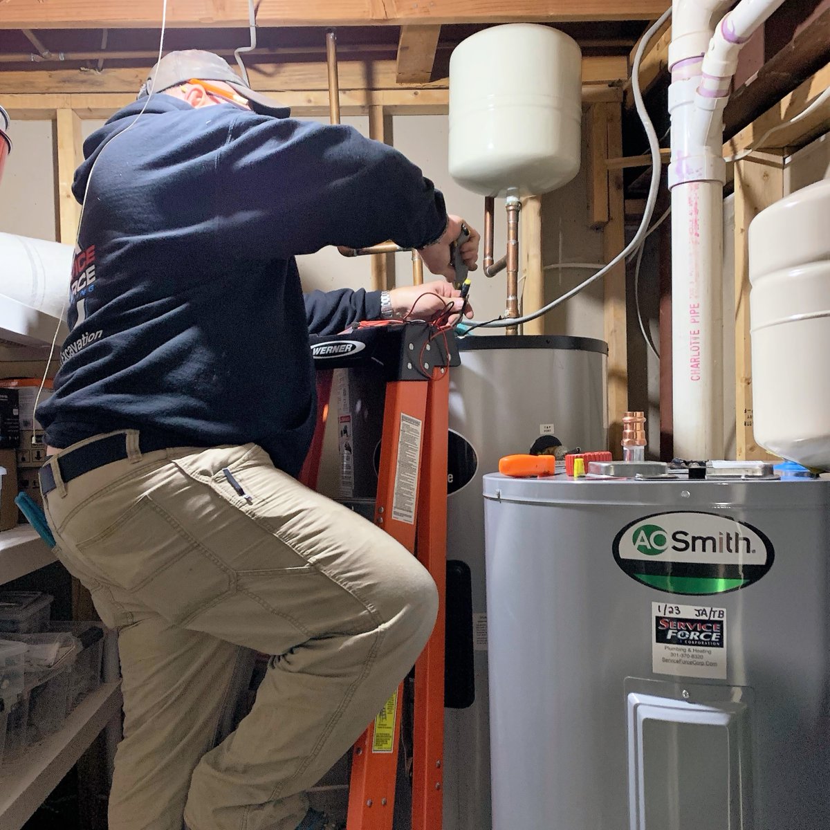 Several State Water Heaters and A. O. Smith #waterheaters installed yesterday. Here's John switching out an old one for a customer. #plumbers_provide_comfort #hotshowers #cleanlaundry  
#serviceforceplumbing to the rescue!