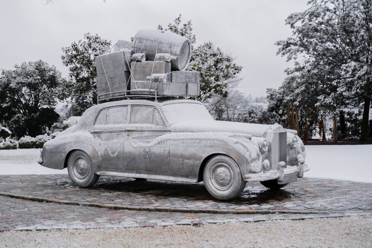 bernardmagrez's tweet image. #Chateaupapeclement sous la #neige
La neige tombe sur #pessacleognan : Le Grand Cru Classé de Graves et son jardin, recouverts d’un beau manteau blanc, nous offrent un spectacle époustouflant !

#vinsdebordeaux