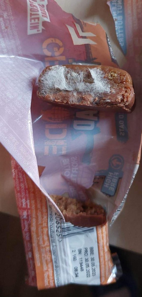 Anupom1980's tweet photo. @grenadeofficial Not impressed with these reload bars, still well in date and gone mouldy. This one is the worst one we have found, other bars have very small amounts that have probably gone unnoticed over the last couple months 🤮 https://t.co/fVmapr3bXf