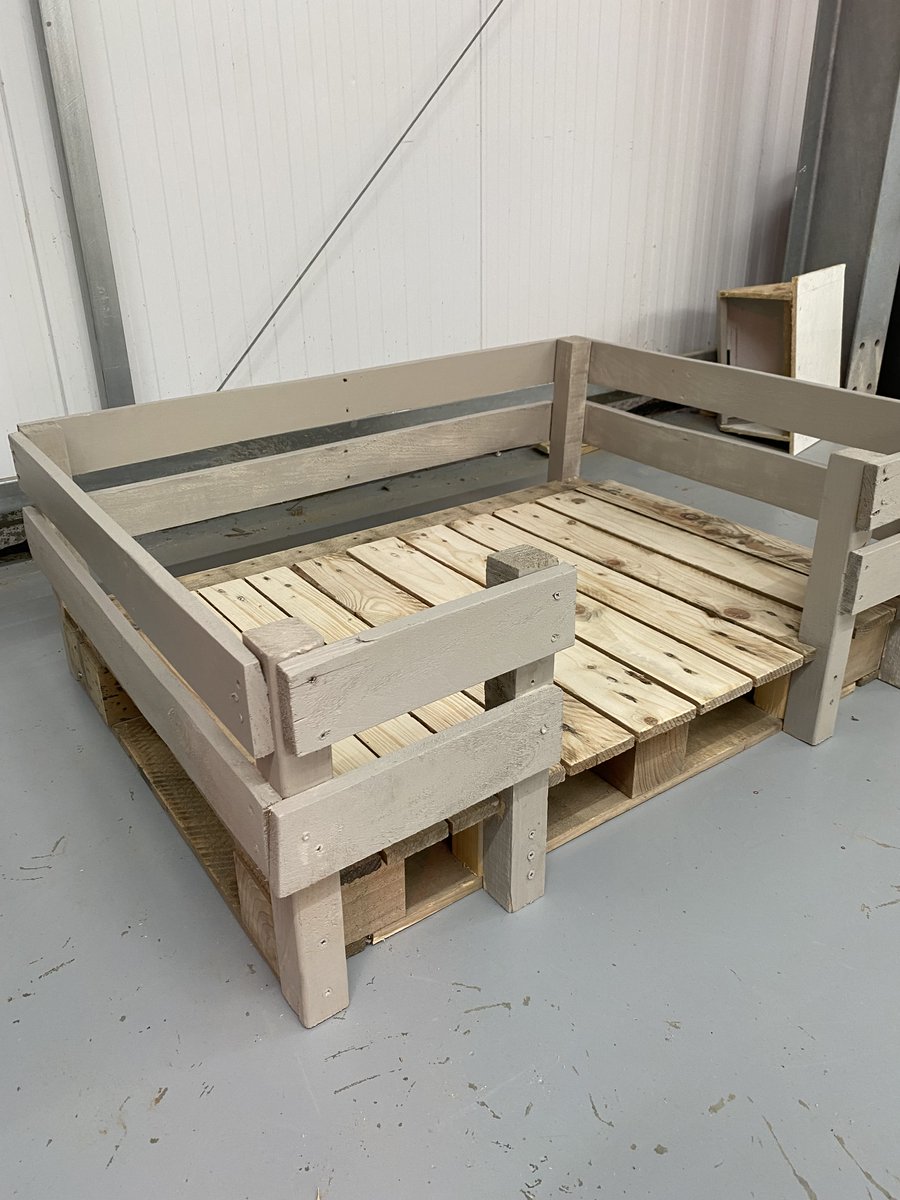 AHSConstructio1's tweet photo. Year 10 Construction Spring projects coming along nicely, some excellent skills being shown. Keep working hard! @AHSConstructio1 @AHS_Nurture @aylshamhigh https://t.co/chlnkeyjbT