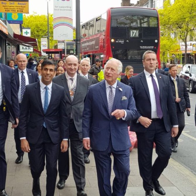 KCIII took the Cornwall duchy &amp; grew it into the £1.2 billion portfolio that William, inherited. Now he has Six new offshore wind energy lease, that generated a billion pound for the Crown &amp; he is directing £250 million back to the UK. Thats a head of state &amp; a businessman.😎