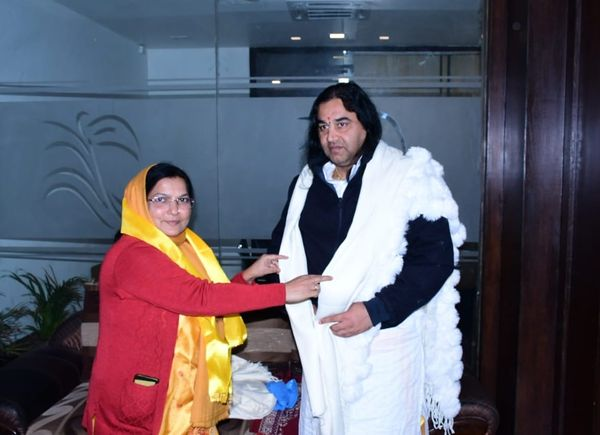 RajniTiwari_'s tweet photo. आज मथुरा में श्री @DN_Thakur_Ji जी महाराज के संरक्षण में संचालित प्रियाकान्त जू के सप्तम पाटोत्सव के उपलक्ष्य में प्रियाकान्त जू गौशाला के भव्य उद्घाटन समारोह में..
1/1 https://t.co/knluayFOjq