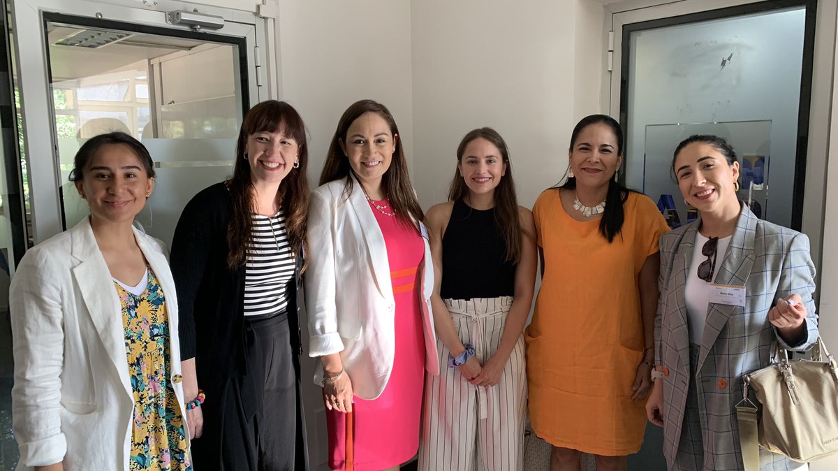 ONUMujeresChile's tweet photo. Hoy realizamos el primer Encuentro de mentoras #2023. Nos encontramos con mujeres que comparten sus saberes y experiencias con otras mujeres, fortaleciendo su empoderamiento y autonomía económica. #TuOportinidad #secondchanceeducation @AIEP @AiepAntofa https://t.co/aMZDUx9ziC