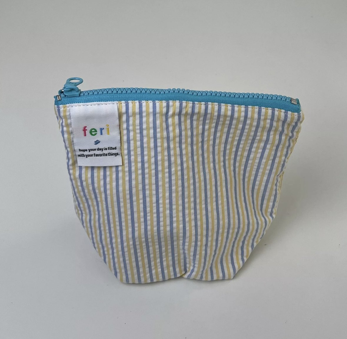 blueblo0ms's tweet photo. ทุกคนมาดู pouch ของ feri น่ารักมาก 🍈👔 https://t.co/e3RnJg1G1N