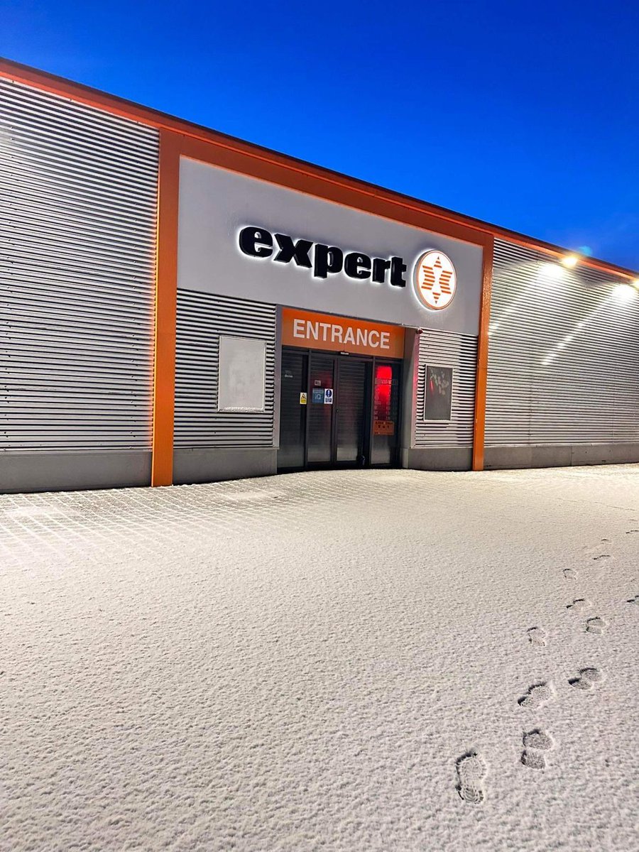 ExpertInternat1's tweet photo. Snowy vibes over at our partner's @ExpertIreland ❄️

#ExpertInternational #ExpertInternationalRetail #Retail #ExpertElectrical #ExpertIreland #SnowyDays #Snow https://t.co/dYt0H4igQo