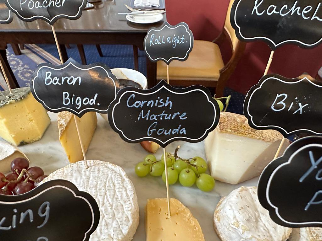 New cheeses from today… Cornish Gouda, Wookey Hole Cheddar and Yorkshire Pecorino. Stoney Cross to come next week! 🧀🍇🍷