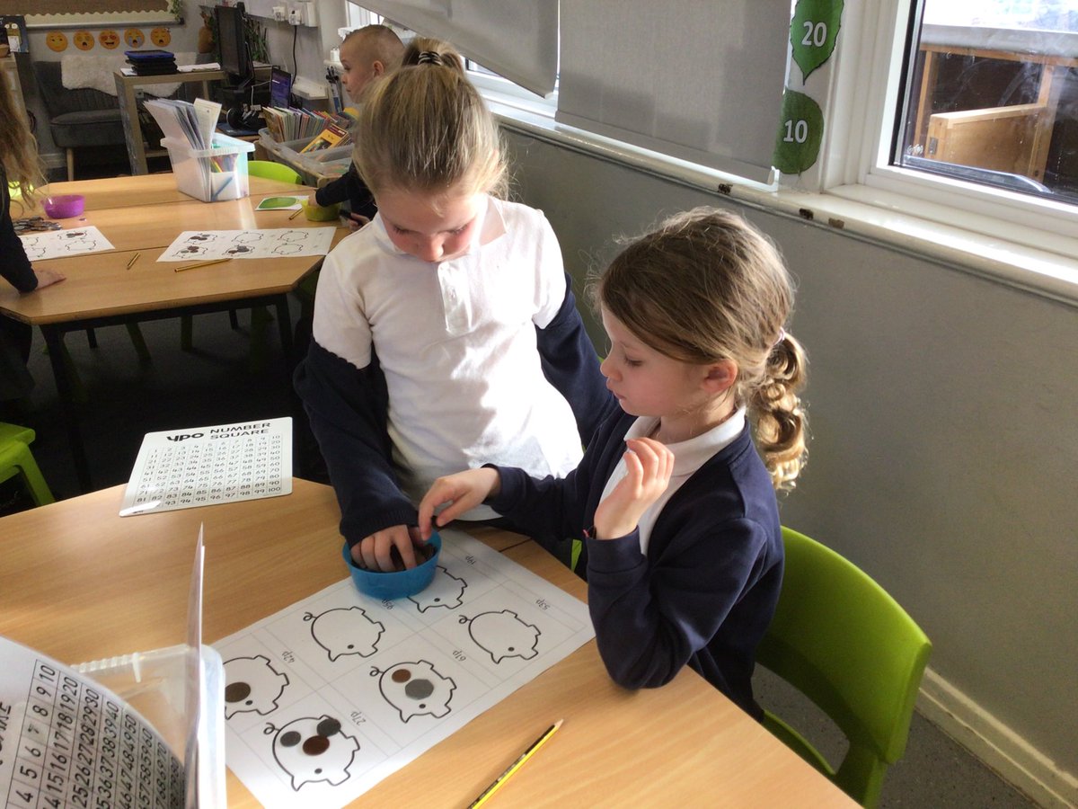 easterside_a's tweet photo. #EastersideYear1and2 #EastersideMaths https://t.co/ZlaVYJJjMm