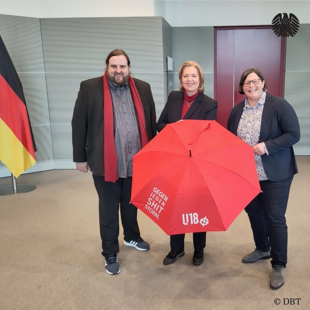Daniela Broda (@brodaniela) on Twitter photo Mit Bundestagspräsidentin <a href="/baerbelbas/">Bärbel Bas</a> haben wir über die Themen #politischebildung #wahlaltersenkung #U18 und das vielfältige Engagement der #Jugendverbandsarbeit gesprochen. @DBJR_ <a href="/Wendelin_Haag/">Wendelin Haag</a> #jugendverbandsarbeit #engagement #BärbelBas #Bundestag #Demokratie 📸 DBT Mit Bundestagspräsidentin <a href="/baerbelbas/">Bärbel Bas</a> haben wir über die Themen #politischebildung #wahlaltersenkung #U18 und das vielfältige Engagement der #Jugendverbandsarbeit gesprochen. @DBJR_ <a href="/Wendelin_Haag/">Wendelin Haag</a> #jugendverbandsarbeit #engagement #BärbelBas #Bundestag #Demokratie 📸 DBT