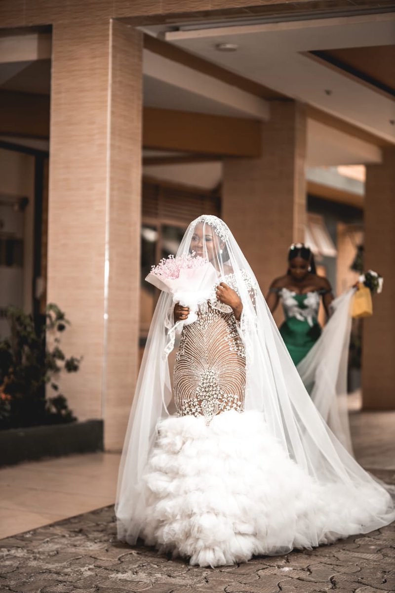 fatsugarments's tweet photo. "Flowers" just dropped and butterflies 🦋 everywhere. Elizabeth Adam's 💥.
#fatsu13 #fatsugarments #fatsubride #fatsu_13 #bridalgown #FashionWeek2023 #NorthernGhana #AfricanBride #Ghbride https://t.co/TO3VWqyRGC