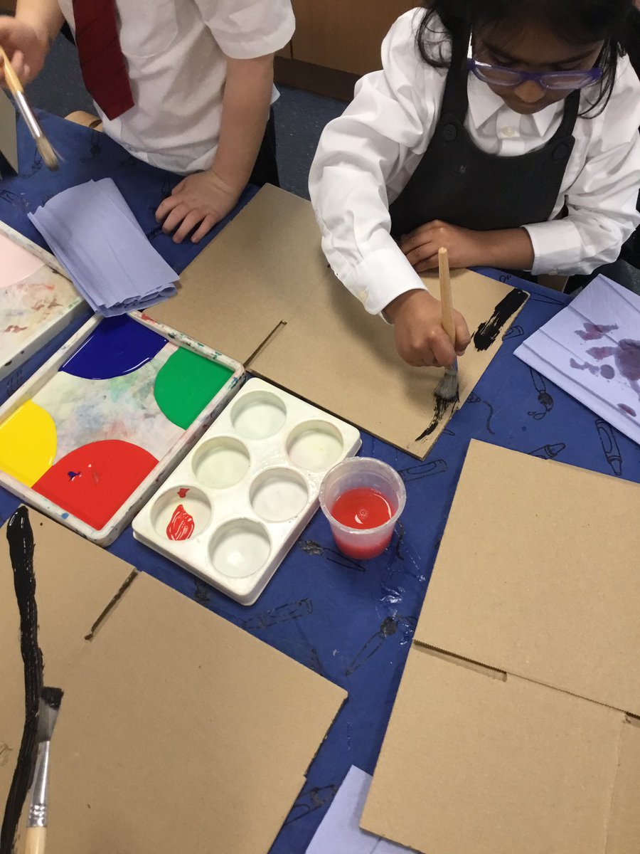 C2Pleasant's tweet photo. 🚗 This week we have enjoyed all the different stages of making our own moving vehicles. We can’t wait to see these fantastic designs come to life. 🚙 @DTPleasantSt @PleasantStPrim #creative #modelcar https://t.co/nBrTfirEg3