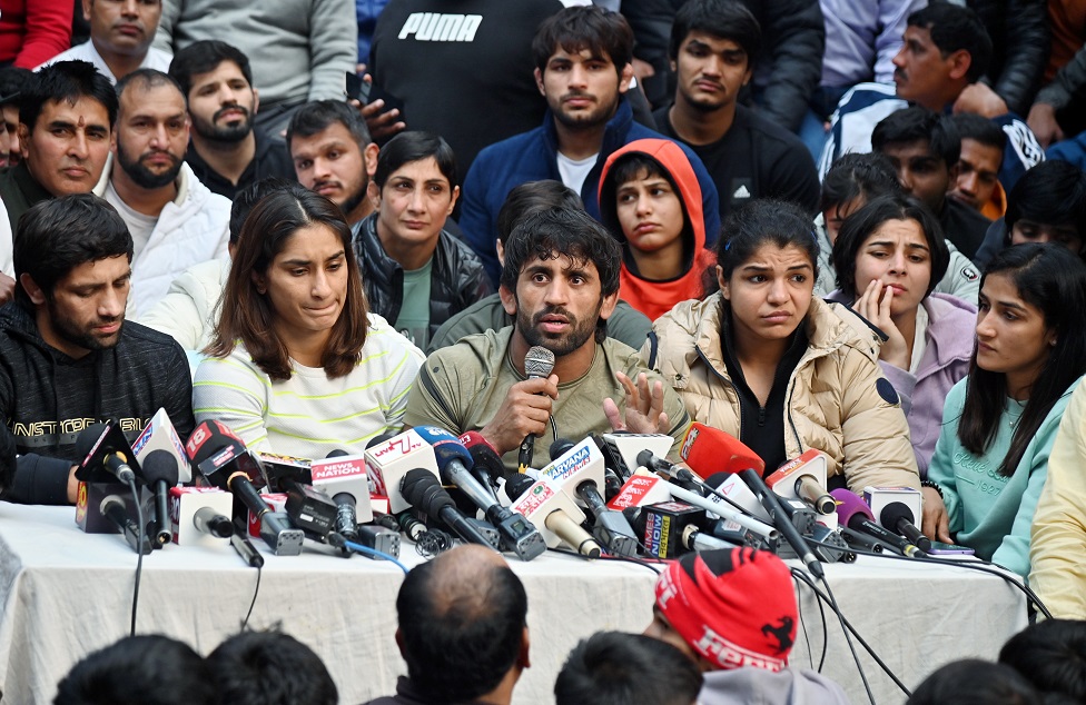 BBCHindi's tweet photo. प्रदर्शन कर रहे कुश्ती खिलाड़ियों ने कहा- जब तक इंसाफ़ नहीं मिल जाता, धरना जारी रहेगा...
https://t.co/KukLPIbQGb https://t.co/ef7VvrP2ev