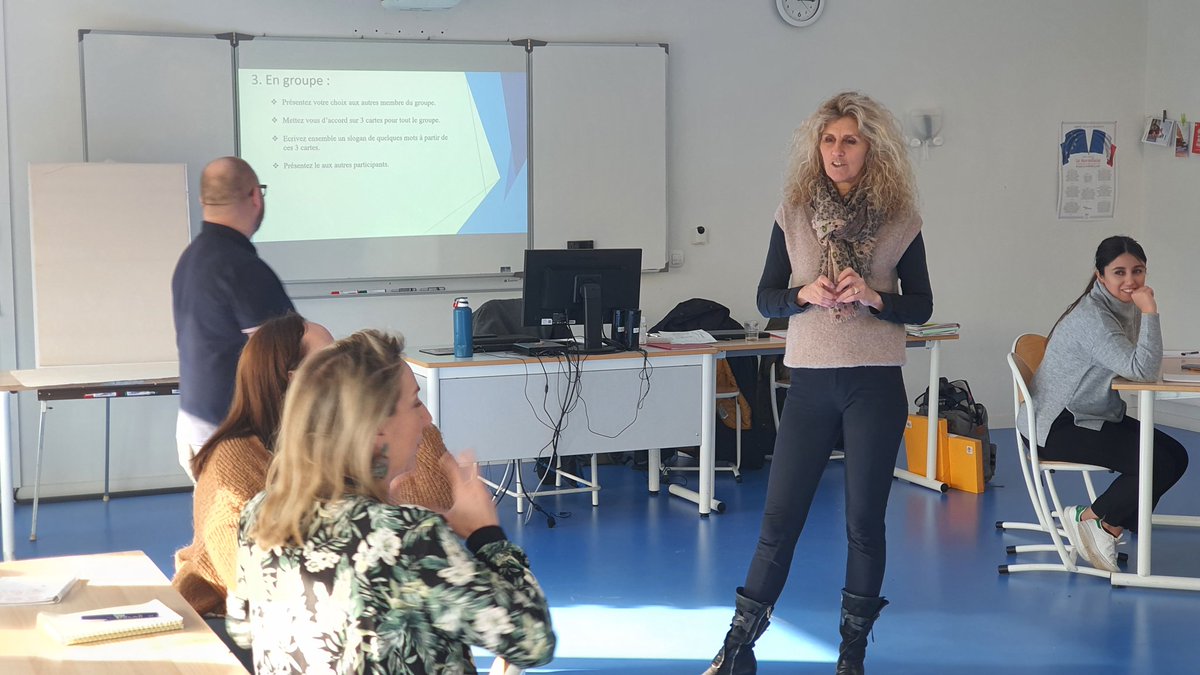 Formation croisée : Circonscription de Poncin, collège de Ceyzériat, IME Le Prélion et Georges Loiseau.
J1. Au programme : se rencontrer, échanges sur les représentations de l'école inclusive et remettre le handicap dans l'ordinaire de la condition humaine...