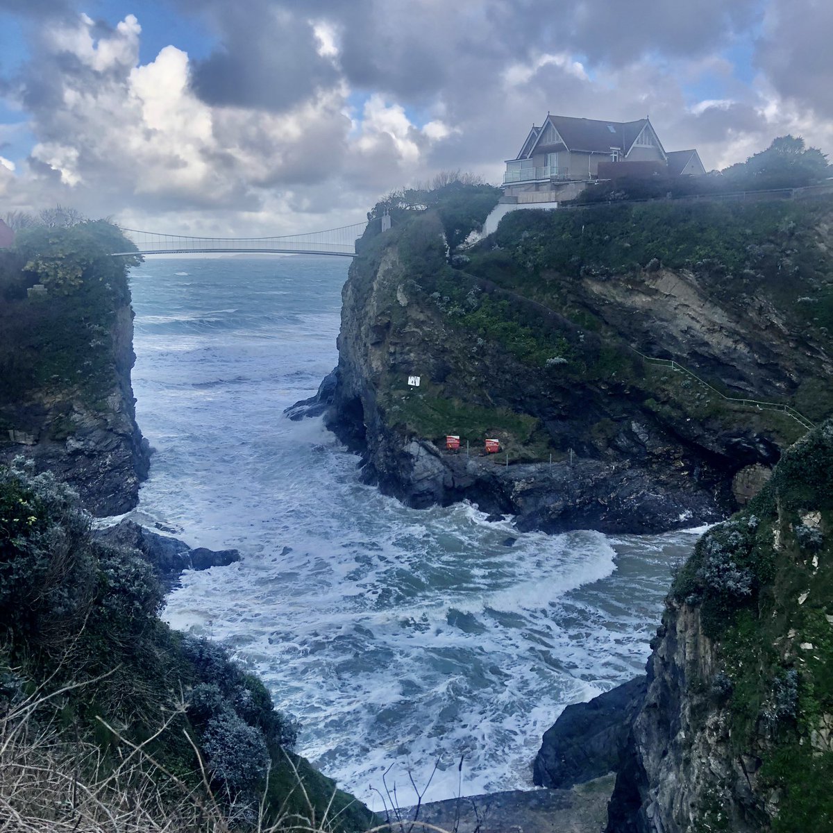 nicowilduk's tweet photo. A blowy day in #Newquay

This is the link to donate to the baby loss charity Tommy's:
https://t.co/8Qp6VbnVU2

This is the link to buy me a coffee, buy supplies and make repairs/buy replacements for along my journey:
https://t.co/NZHKUA64rU

All donations greatly appreciated 🙏❤️ https://t.co/NNur1IXz7i