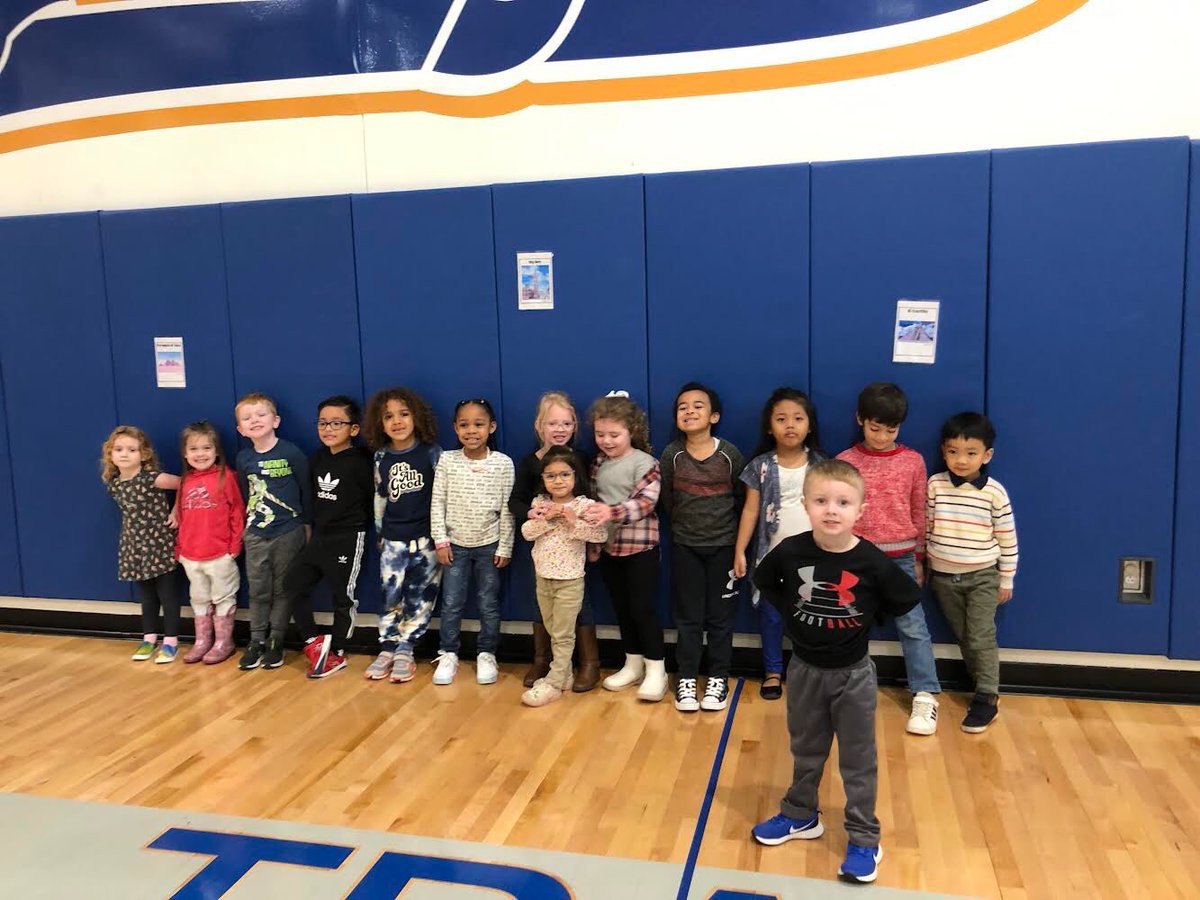 HandleyCTEClass's tweet image. We are learning about buildings. We talked about building around the world. Pictures of the buildings were in the gym so we walked around looking at them.