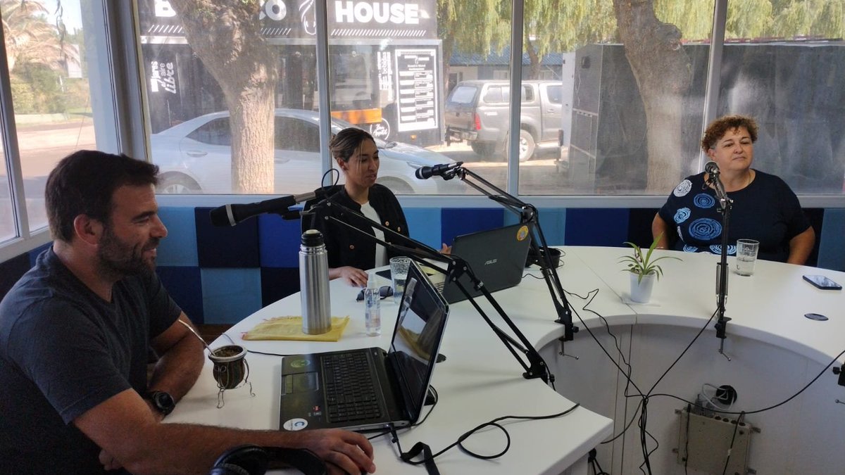 #EnEstudios Ahora nos visita <a href="/lilimartinallen/">Lili Martín</a> de <a href="/MuniAllen/">Municipalidad de Allen</a> Hablamos de la Fiesta Nacional de la Pera, obras y proyectos en la ciudad. #Allen <a href="/FNPALLEN/">Fiesta Nacional de la Pera</a>