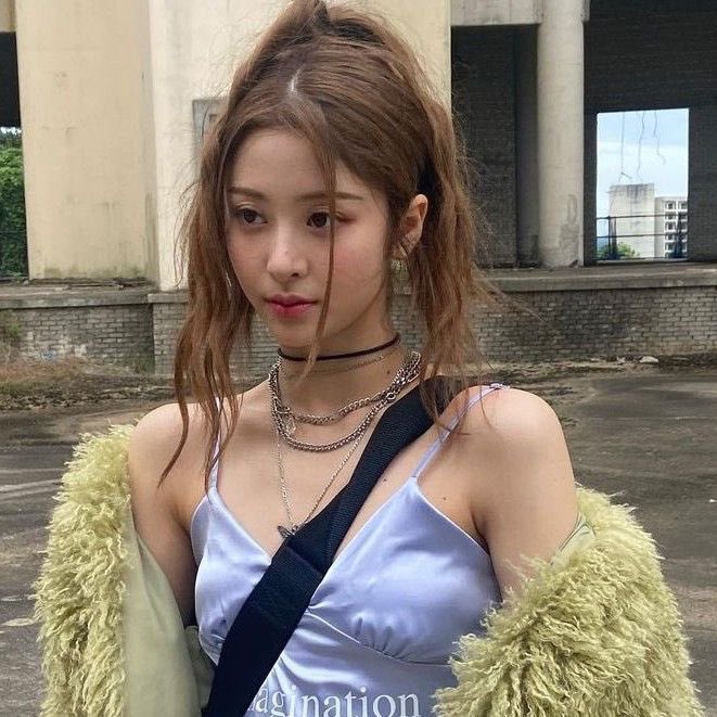 dailynjin's tweet photo. hi this is account dedicated to #LE_SSERAFIM ‘s #YUNJIN i’ll be posting here daily pics, videos and edits of yunjin!! please follow, retweet and turn on notifs for a daily yunjin content!! rt to help me reach more people <3 https://t.co/UG0pVrqgKG