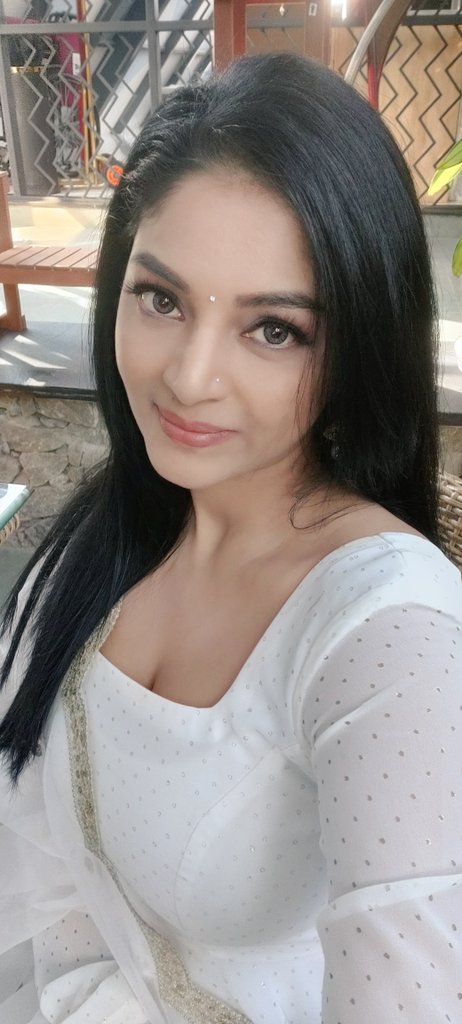 ungalsanam's tweet photo. Have a lovely evening peeps 🤍
#ivalinmabia #darzaresorts #anarkalistyles #traditionalthursday https://t.co/VaIWiXKfsF