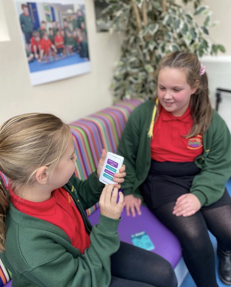 drdoctor_cymru's tweet photo. Yn galw ysgolion cynradd Cymraeg. Cyfle am ymweliad gan @FfionHaf9 i gynnal sesiwn meddygol a chwarae gêm https://t.co/iM8aWNamsI rhwng 20/02/23 a 16/03/23. Bydd hi’n teithio ledled Cymru yn ysbrydoli meddygon a gweithwyr iechyd y dyfodol 🩺👩🏼‍⚕️👨🏽‍⚕️Hoffech chi Ffion i alw heibio? https://t.co/gIqYYmvJiG
