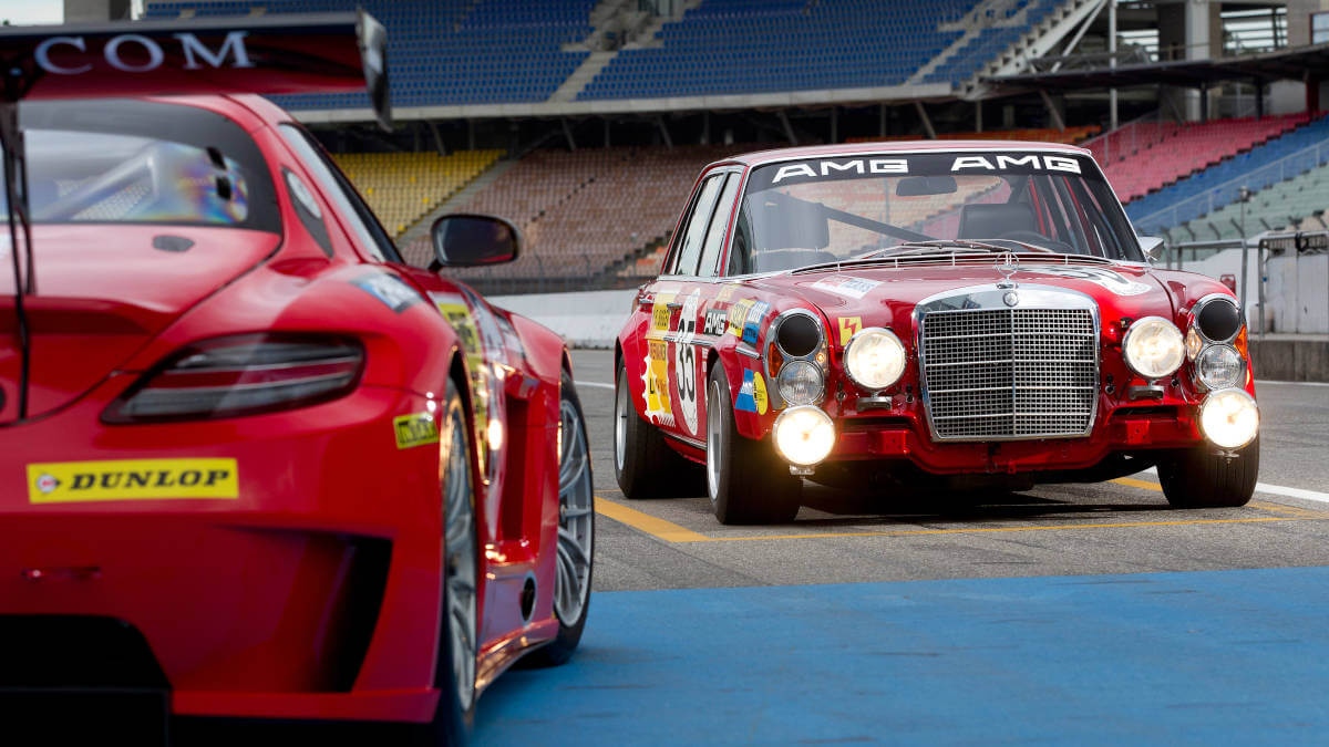 mboakville's tweet photo. #ThrowbackThursday - to the beginning of the #AMG magic.
Can you name the automotive icon on the right? #55yearsofAMG https://t.co/QygXMjHQAk