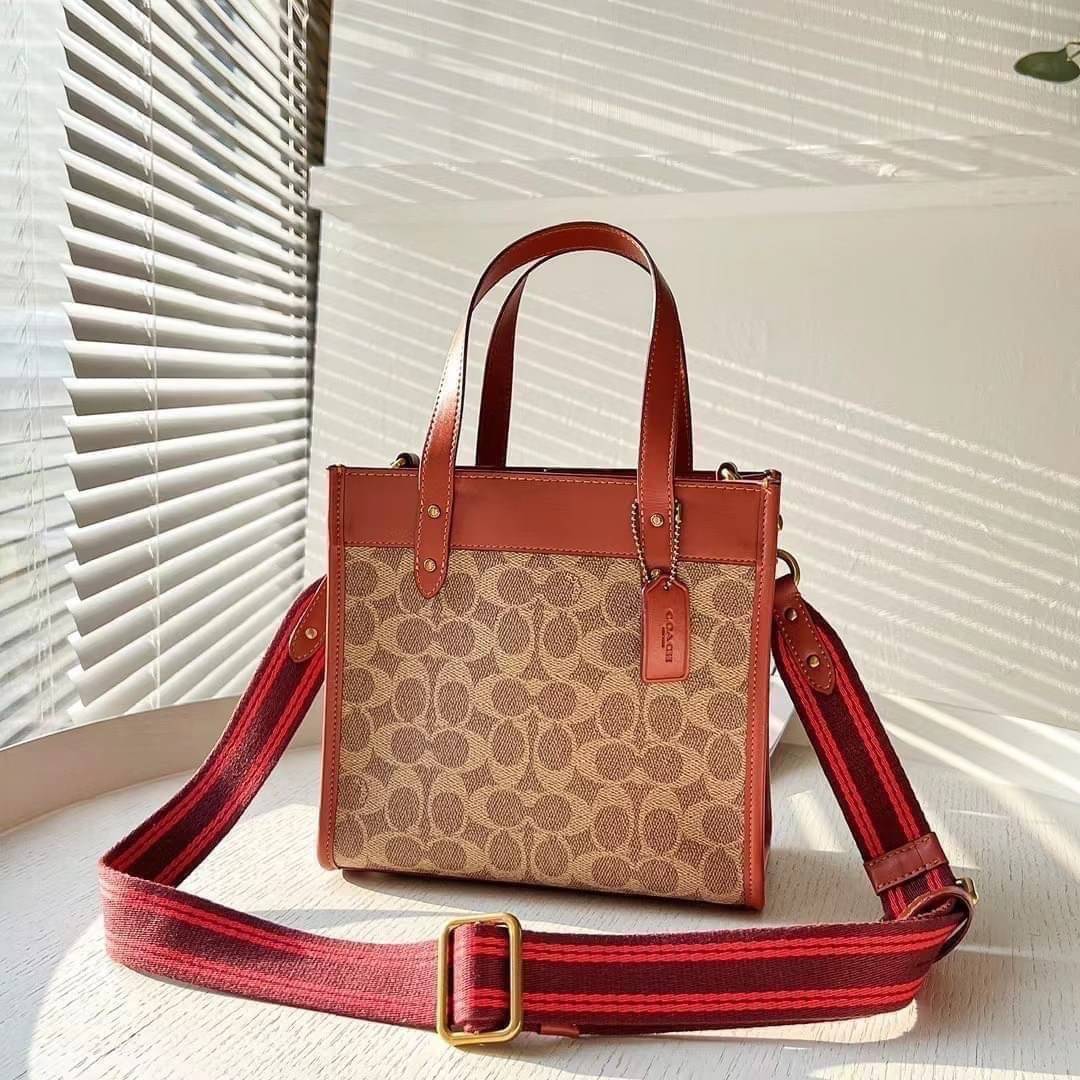 TheOutletBag's tweet photo. PRICE : 2,200 THB
Free ค่าจัดส่ง❤️

🌈Coach FIELD TOTE 22 WITH HORSE AND CARRIAGE PRINT 
CO0392
สนใจจิ้มลิงค์หน้าBIO ได้เลยงับ https://t.co/frDHsAH0zh