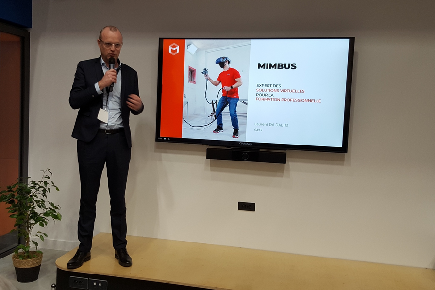 LUsineDigitale's tweet photo. Le toulousain Mimbus s'associe à Daher pour former des logisticiens en réalité virtuelle https://t.co/yOEXLChy57 #Logistique #Formation https://t.co/gwbs1qLfSV