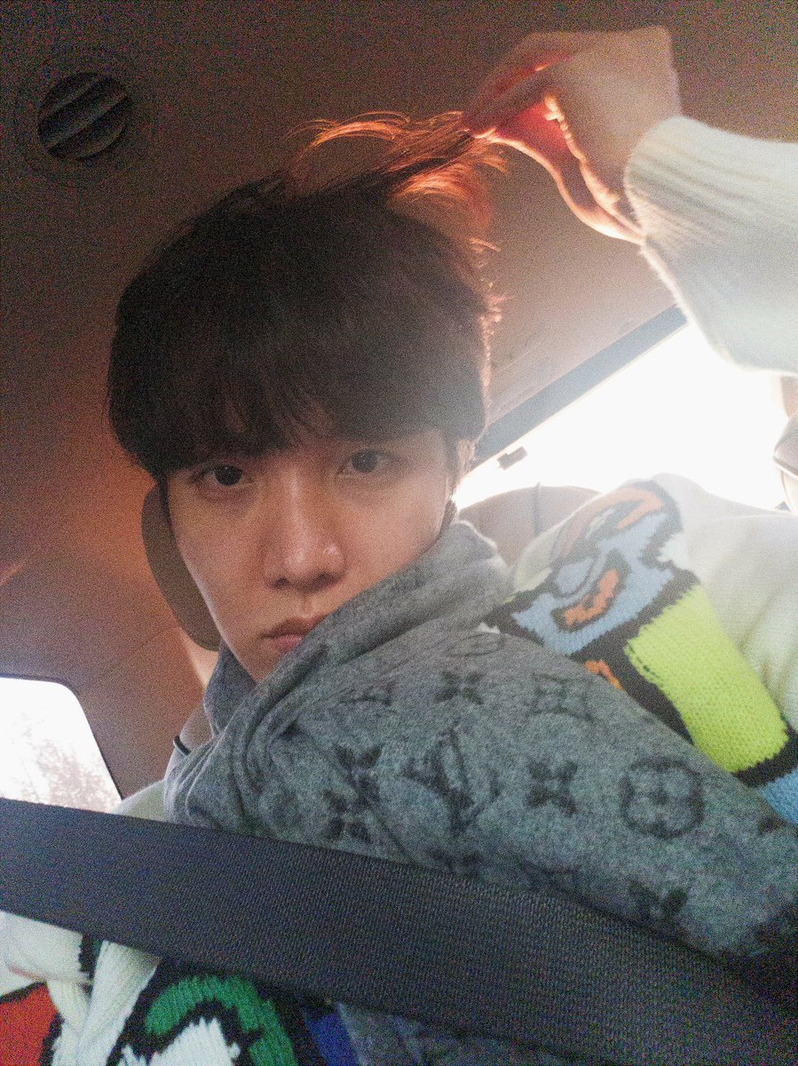 YeboAlice's tweet image. J hope🍓 jk🌸