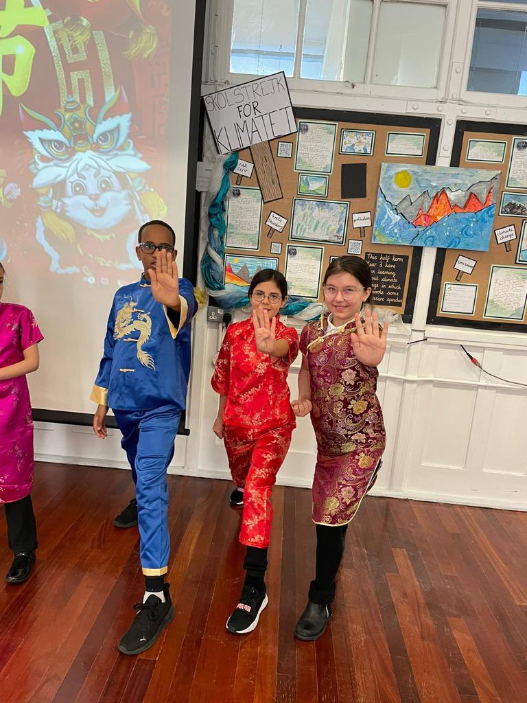 Members of <a href="/WoodhillJLT/">Woodhill JLT</a> &amp; <a href="/Y5BeechTree/">Beech Tree</a> shared an assembly to their key stage this morning 🌟 They taught us all about Chinese New Year through music, song, kung-fu routines and story🧧We also learnt a few words in Cantonese 🇨🇳 <a href="/WoodhillSch/">Woodhill Primary School</a>