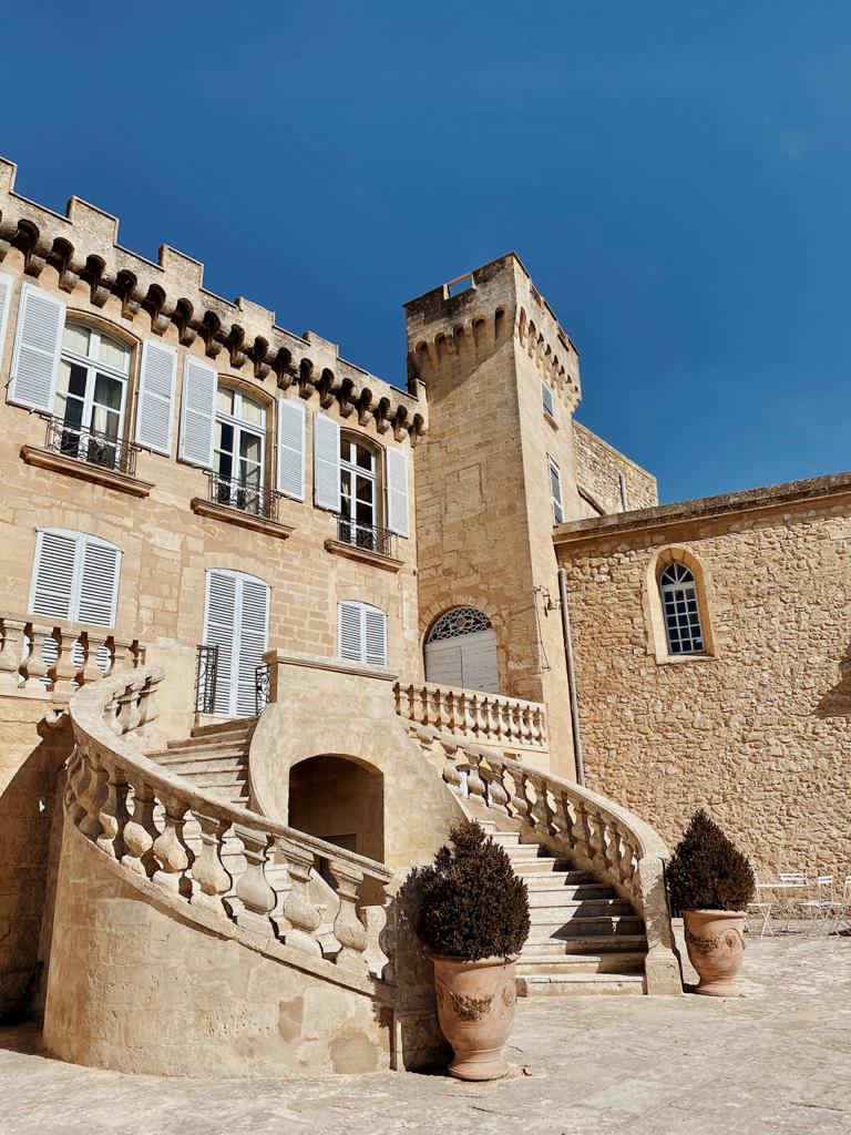 Rocher Mistral (@rochermistral) on Twitter photo Vous cherchez un lieu unique pour votre prochaine réception d'entreprise ?
Ne cherchez plus, le Rocher Mistral a tout ce qu'il faut : immersions historiques et décors atypiques.
Pour en savoir 👉 contactez nos équipes à commercial@rochermistral.com
#réceptiondentreprise #château Vous cherchez un lieu unique pour votre prochaine réception d'entreprise ?
Ne cherchez plus, le Rocher Mistral a tout ce qu'il faut : immersions historiques et décors atypiques.
Pour en savoir 👉 contactez nos équipes à commercial@rochermistral.com
#réceptiondentreprise #château
