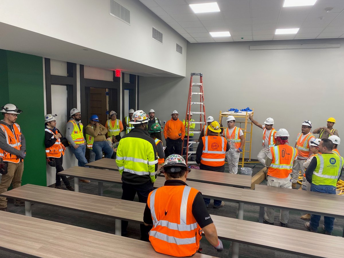 SpawGlass1953's tweet photo. Our jobsite teams held Safety Stand Downs to start 2023 with a renewed commitment to safety! Team members reviewed the 12 Life-Saving Commitments, our Good Catch Near Miss program, preventing fall hazards &amp; completing Job Safety Analyses (JSA). #SafetyFirst #ZeroToday #GoHomeSafe https://t.co/KxmAEy79ED