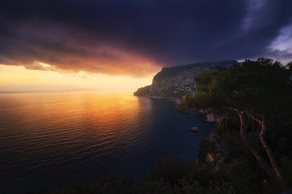 GM photographers, collectors and NFT artists! While I’m enjoying the cold Canada, I’m sharing this photo from Capri in Italy from last month. Capri is a wonderful destination in summer, but in winter is where it really shines! Hope you like it!