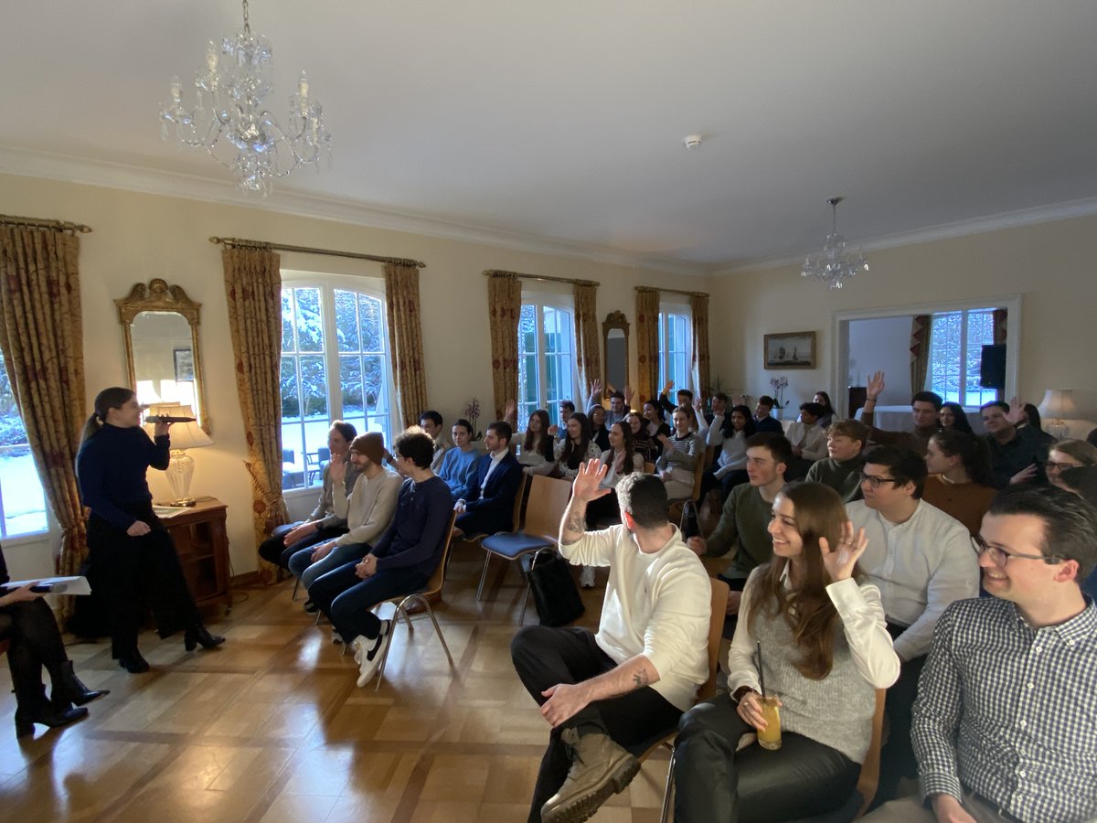 JamesWSquire's tweet photo. Great to welcome @yesinspires alumni from around Switzerland 🇨🇭 to the British Residence for the @UKEmbassyBerne's Climate and Gender panel discussion 🇬🇧

Climate, gender and youth engagement continue to be a key priority for the UK Government and Embassy. https://t.co/yDj5M8tVoo