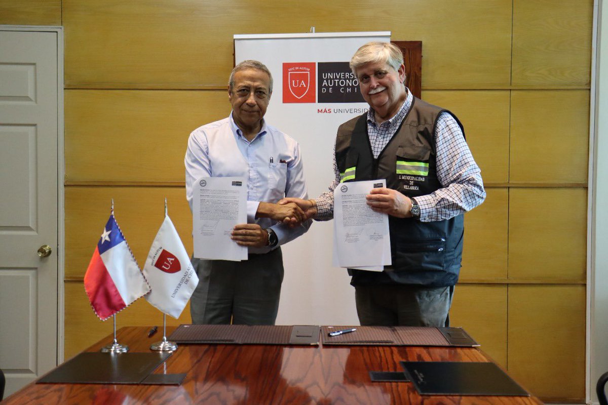 📌Nuestro Vicerrector, Dr. Emilio Guerra y el Alcalde de Villarrica, Germán Vergara, realizaron la Firma de Convenio de colaboración entre la Asociación de Municipalidades Turísticas Lacustres y la #Autónoma.

Con el objetivo es fortalecer materia de investigación y gestión.