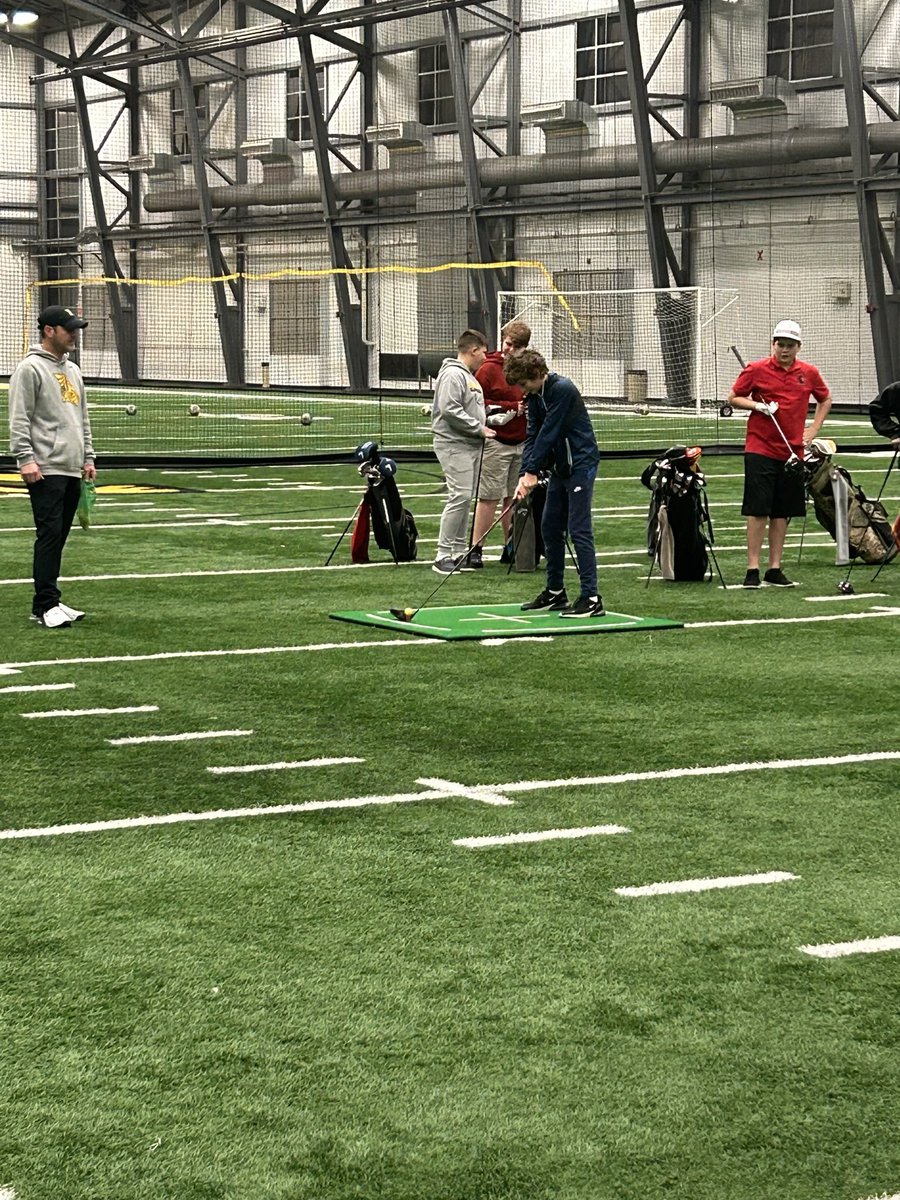 bnurky's tweet photo. Thanks to all the juniors who attended @MWSUgolf junior camp the last few days. Griffon Indoor Sports Complex was a perfect host. #GoGriffs #futuregriffs @MWSUGriffons @matt_thrasher 🦁🦅⬆️ https://t.co/Qx5vgF6vP8