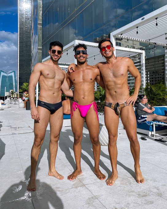 La pasamos rico 🥵 @thebalantain @AndresGuedez0 💦 https://t.co/FsZjHLUlCc<a class="tags" target="_blank" title="On Twitter" href="/?out=eyJ0eXAiOiJKV1QiLCJhbGciOiJIUzUxMiJ9.eyJpYXQiOjE3MTkzNzEwNjEsImlzcyI6InR3cG9ybnN0YXJzLmNvbSIsIm5iZiI6MTcxOTM3MTA2MSwiZXhwIjoxNzUwOTA3MDYxLCJyZWRpcmVjdF91cmwiOiJodHRwczovL3R3aXR0ZXIuY29tL3RoZWJhbGFudGFpbiJ9.x9IIx6M-Dj35vCHfbshILhDwJh0ucgIjQmBVu0GXgcceA77ZQzhRezAaJeAhhYyW0oXp13TTV_i7X3jxPoolcQ">@thebalantain</a><a class="tags" target="_blank" title="On Twitter" href="/?out=eyJ0eXAiOiJKV1QiLCJhbGciOiJIUzUxMiJ9.eyJpYXQiOjE3MTkzNzEwNjEsImlzcyI6InR3cG9ybnN0YXJzLmNvbSIsIm5iZiI6MTcxOTM3MTA2MSwiZXhwIjoxNzUwOTA3MDYxLCJyZWRpcmVjdF91cmwiOiJodHRwczovL3R3aXR0ZXIuY29tL0FuZHJlc0d1ZWRlejAifQ.d2o_7vkKS82EZGv3cw4Galx2o3OzZaXhekLpkUcCR587tc0RprnHZKjDHofKMLf9hmyUvdLgV7HqWYojL5cZeA">@AndresGuedez0</a>