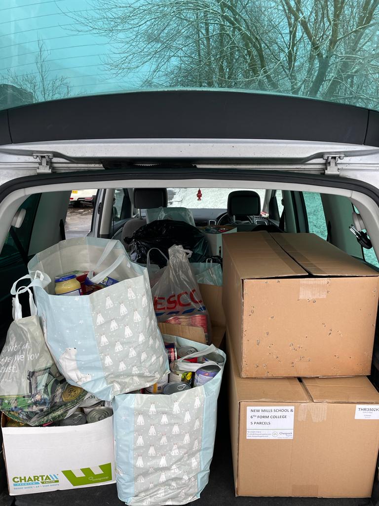 Big thanks to New Mills school for this wonderful donation, it couldn't have come at a better time, as we're low on lots of items.
 #foodpoverty #newmillshighpeak #hungerrelief #foodbanks #foodbank #derbyshire #whaleybridge #furnessvale #newmills #hayfield #highpeak #chinley