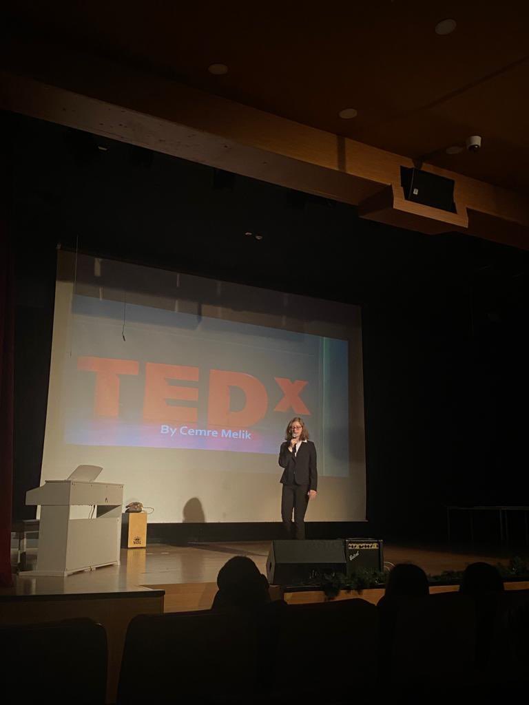 bk_manisalise's tweet image. Bugün hazırlık sınıflarımız ana dilleri gibi konuştukları ingilizceleri ile harika işler ortaya çıkarttılar. Tebrikler #prepclass