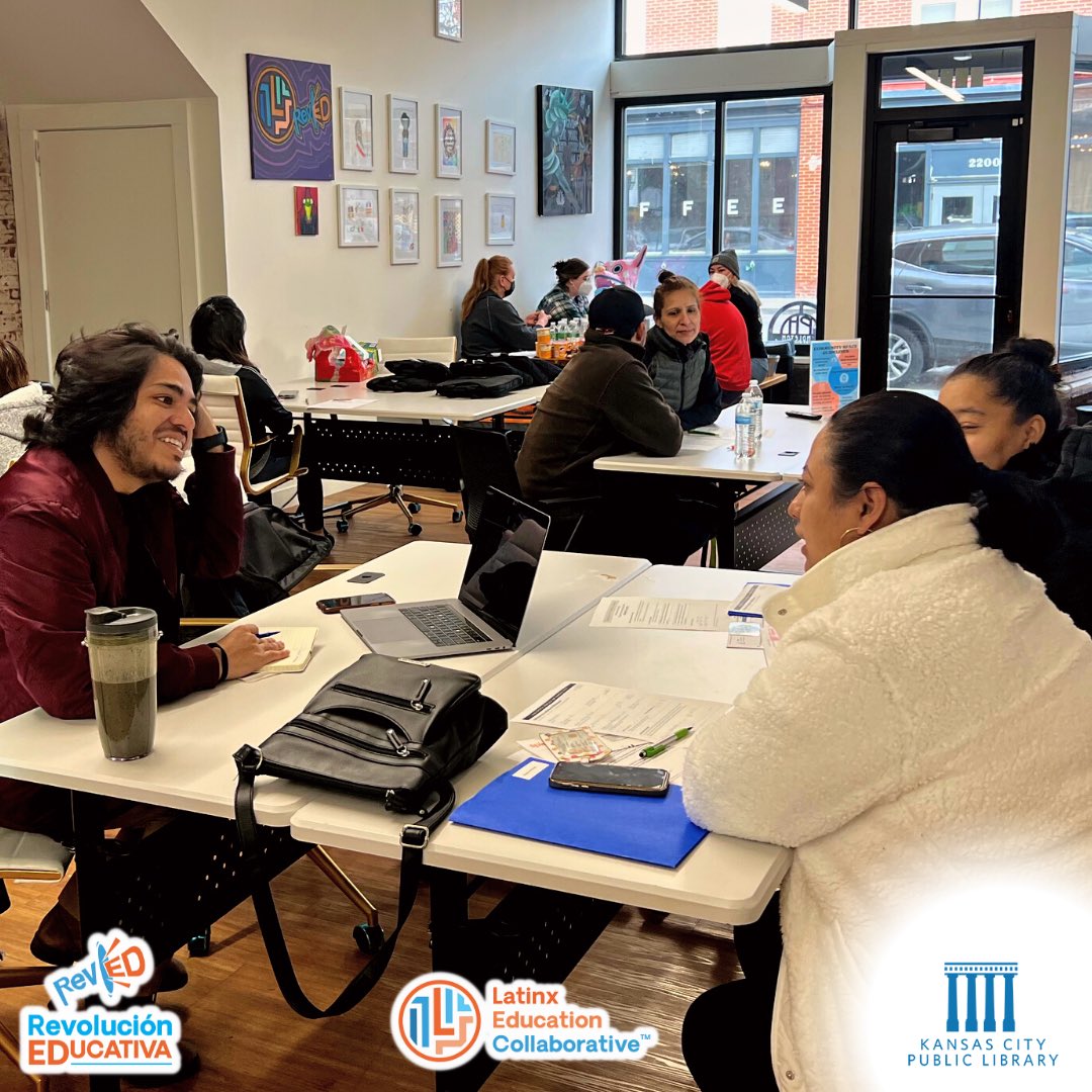 RevEDKC's tweet photo. We want to thank the KC Library for spending last Saturday with us!
They helped open Library accounts for individuals and rented computers to each participant of our EducaTec courses to use during the remainder of the program. #cultura #digital #educatec 👏 https://t.co/HHhgsDwQpE