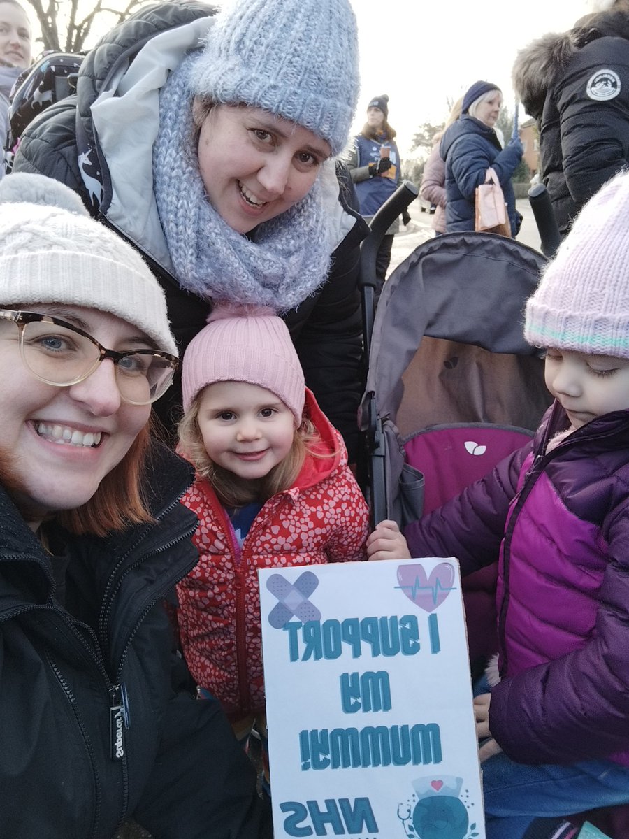 On the picket line, taking our daughters to show what it is to stand up for fair pay, safe staffing and a better NHS for everyone. #whosnhs #ournhs #RCNStrikes #NursesStrike #nhsnurse #NHSCrisis #whereareyousunak #southampton