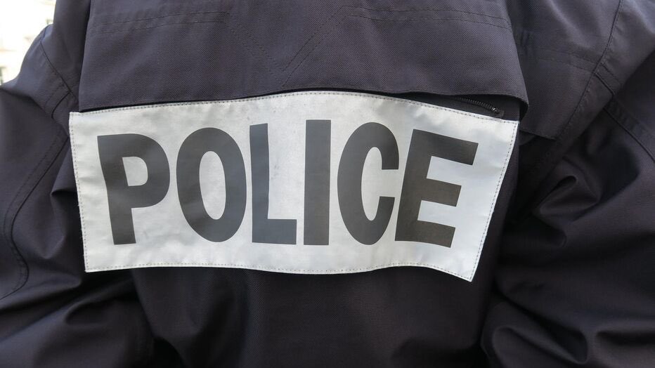 info_Paris_IDF's tweet photo. 🔴 FLASH - #Malakoff : Une femme de 46 ans a été retrouvée morte mercredi soir à son domicile.
👉 La victime a été retrouvée dans une mare de sang par son #colocataire. Une enquête a été ouverte. (BFM) #HautsdeSeine https://t.co/edZTF10UZX
