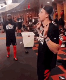 TheBengalDen's tweet photo. Sitting in the office unable to focus on anything but the trip to Buffalo this weekend. Can't wait to witness Joe Burrow &amp; the Bengals spoil the #NFL #AFC Championship plans! #WhoDey #TheJungleTravels #OnToBuffalo https://t.co/5vx3tUAkfX