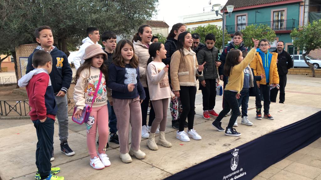 ¡La Cantera Carnavalera de Alcalá viene pisando fuerte! 
Hemos pasado una divertida tarde de convivencia con las chirigotas infantiles en la que no han faltado las risas con las ocurrencias de los más pequeños.

¡¡Con estos niñ<a href="/s/">『S』</a> la vida del carnaval está asegurada!!