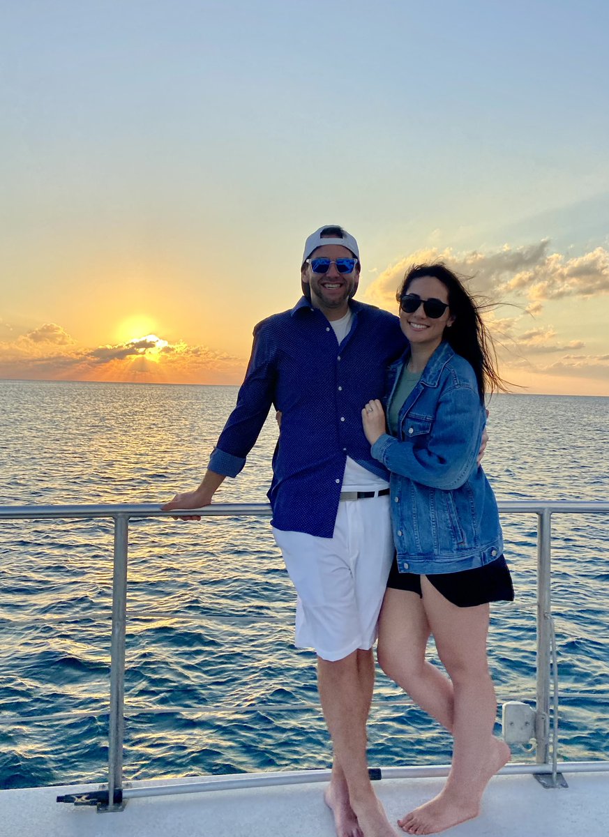 BenGavelek's tweet photo. You, me and the sea! 🌴🌊 #Caymans https://t.co/W6AjIFImPx