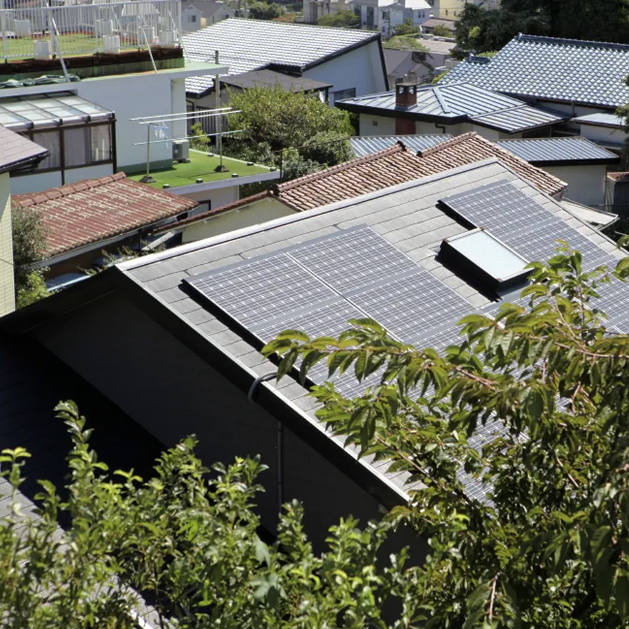 ProjectTsehigh's tweet photo. Starting 2025, new housing projects in #Tokyo will require #solarpanels! 🗼🌞
This new measure aims to cut the city's carbon emissions in half. Japan is targeting carbon neutrality by 2050 and the government is looking at actions like these to get there! https://t.co/gJ61qNqj5s https://t.co/2PCiSxgTwp