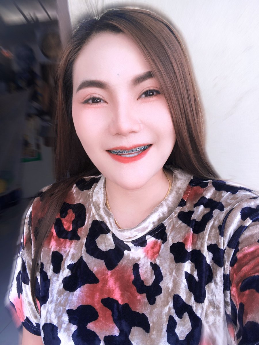 Ammy080330's tweet photo. 𝖳𝗁𝖾𝗋𝖾 𝗂𝗌 𝗈𝗇𝗅𝗒 𝗈𝗇𝖾 𝗌𝗎𝖼𝖼𝖾𝗌 𝗍𝗈 𝖻𝖾 𝖺𝖻𝗅𝖾 𝗍𝗈 𝗌𝗉𝖾𝗇𝖽 𝗒𝗈𝗎𝗋 𝗅𝗂𝖿𝖾 𝗂𝗇 𝗒𝗈𝗎𝗋 𝗈𝗐𝗇 𝗐𝖺𝗒.

ความสำเร็จในชีวิตคือการได้ใช้ชีวิตในแบบที่เราเลือก❤️❤️ https://t.co/MJquFwp2EZ
