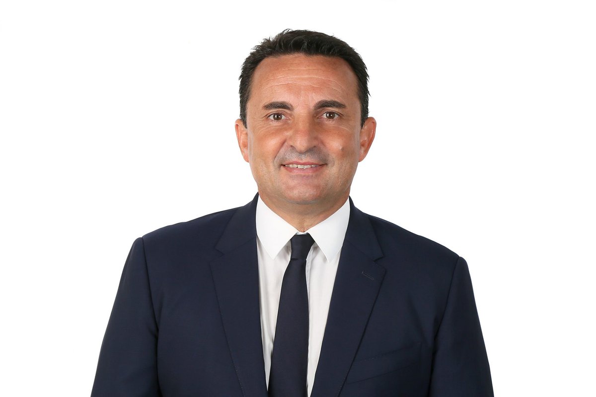 FonsiLoaiza's tweet photo. Se llama Bernabé Cano y es el alcalde de La Nucía (Alicante) y diputado con el PP. Era anfitrión de las orgías con prostitutas de la trama 'Gürtel' en la costa mediterránea. Acaba de dar un pelotazo con la concesión de una piscina de olas artificiales para hacer surf. https://t.co/0ZKPEmwrdv