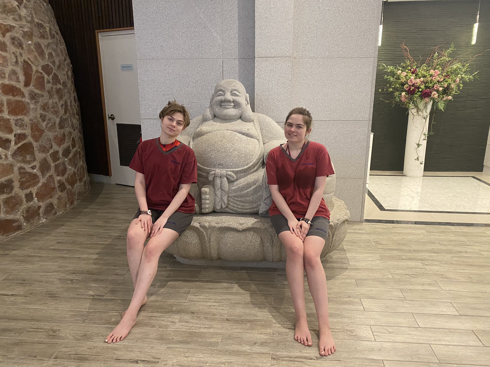 MuscleMommyCosplays (🍑Linnea) on X: Showing Jessica my sugar daddy for  the first time t.coyr3Ufyxu6F  X