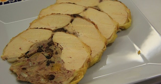 chefocuisine's tweet photo. Recette de #chapon #farci à la #viande et aux #fruits secs (Espagne) https://t.co/INex2rm2U8 https://t.co/hShgoLYF0G