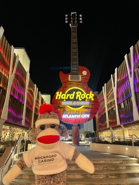 HRRockford's tweet photo. Just a #rockmonkey 🐵 taking in the sights 👀 and sounds 👂 of New Jersey. Oh hey @HardRockHCAC ! Didn't see Gibs on my visit... #weird https://t.co/bq2jLRjZ2k