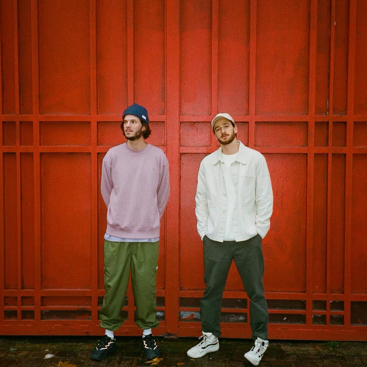 "Ceremony" mon nouveau single avec le copain <a href="/thylacine_music/">Thylacine</a> vient de sortir ! Mon album Talisman sort le 24 février, tout bientôt ! 💎🤜🤛♥️ bfan.link/ceremony-2